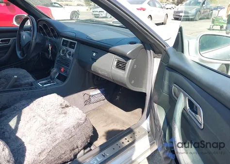 2001 Mercedes-Benz Slk 230 Kompressor z USA, uszkodzony, nr VIN WDBKK49F91F221675